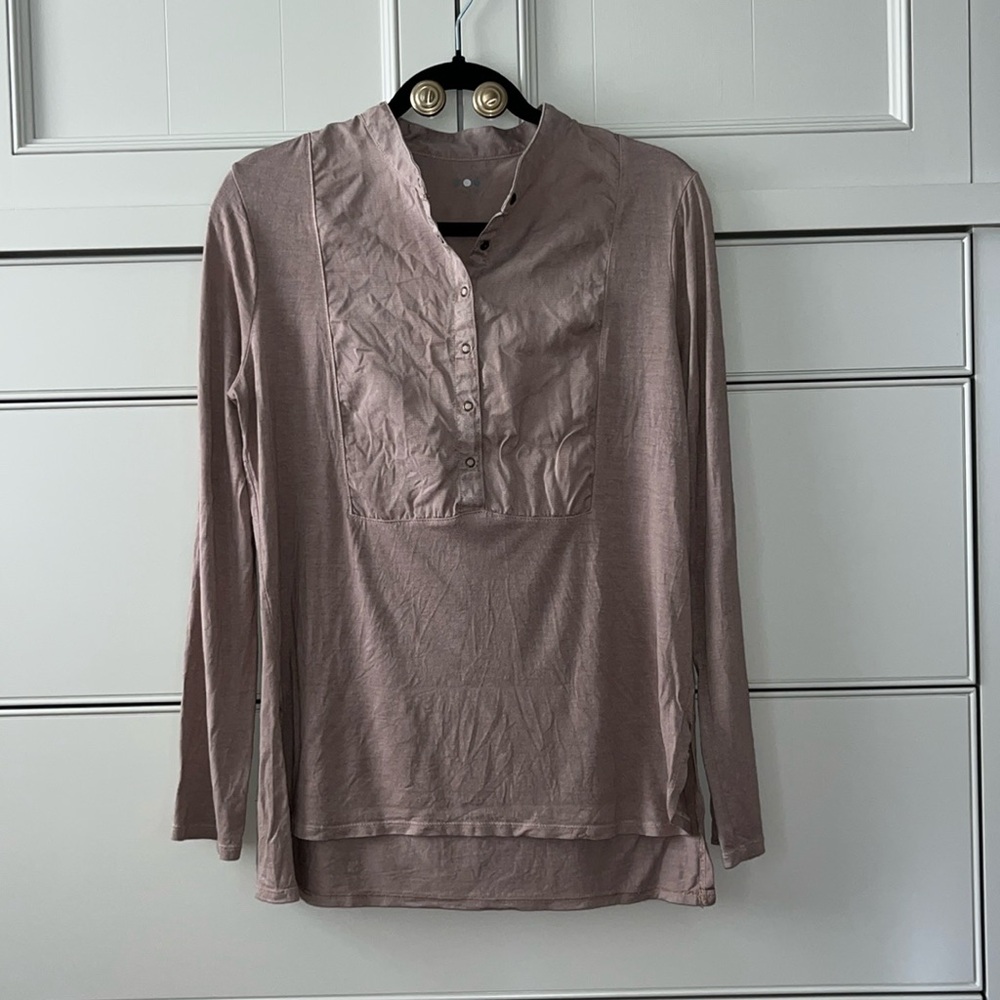Three Dots top